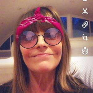 Meet your Posher, Debra